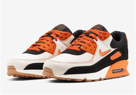 nike air max safety orange